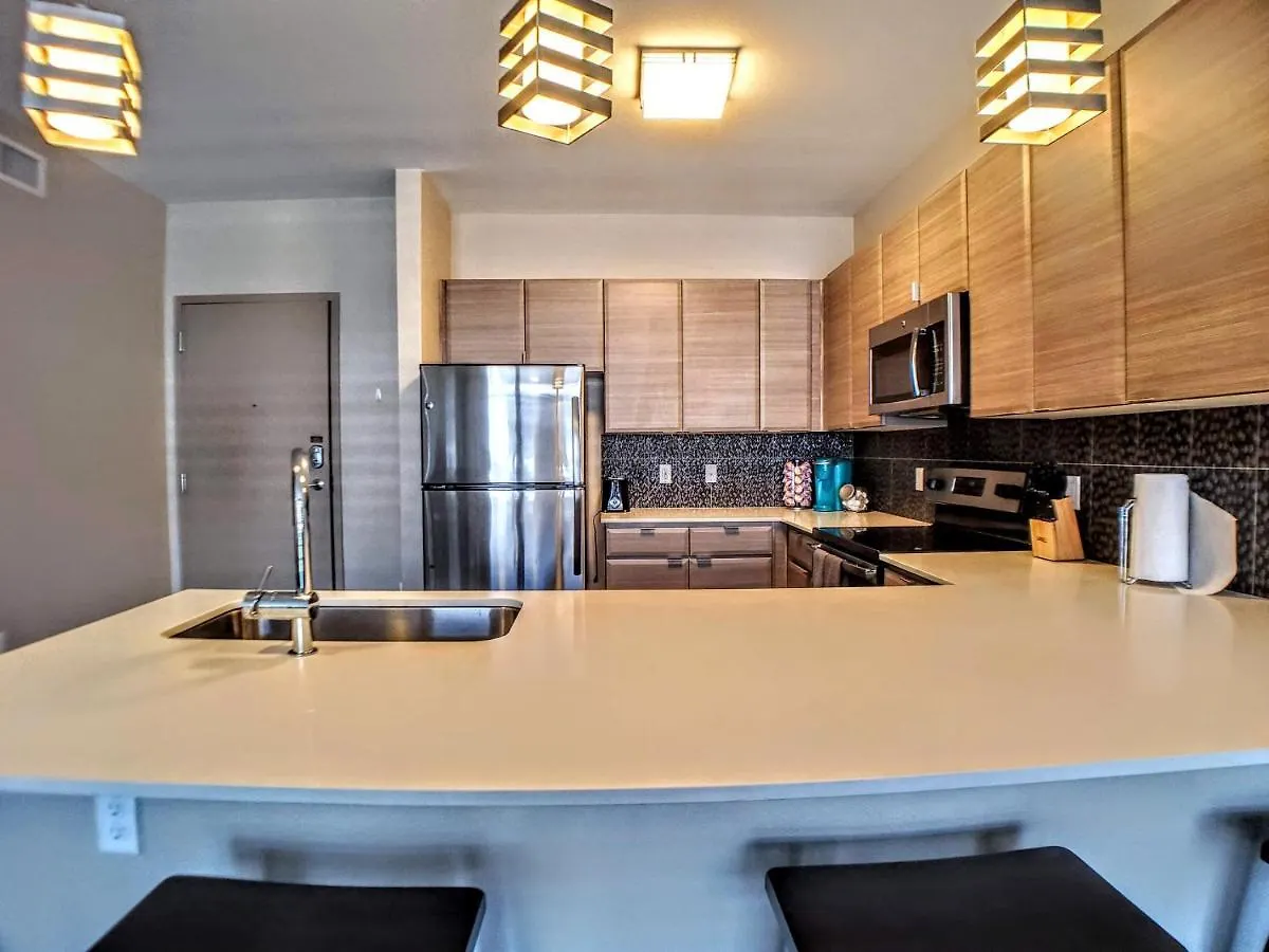 Modern Urban Apartments│On Roosevelt Row│Local Eat & Drink Phoenix Apartment